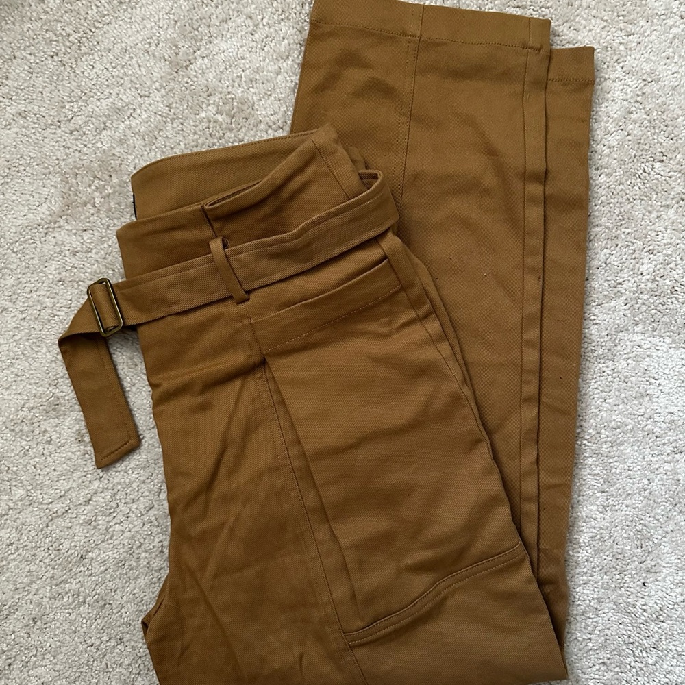 BNWOT Banana Republic Tan High-Rise Tapered Pants